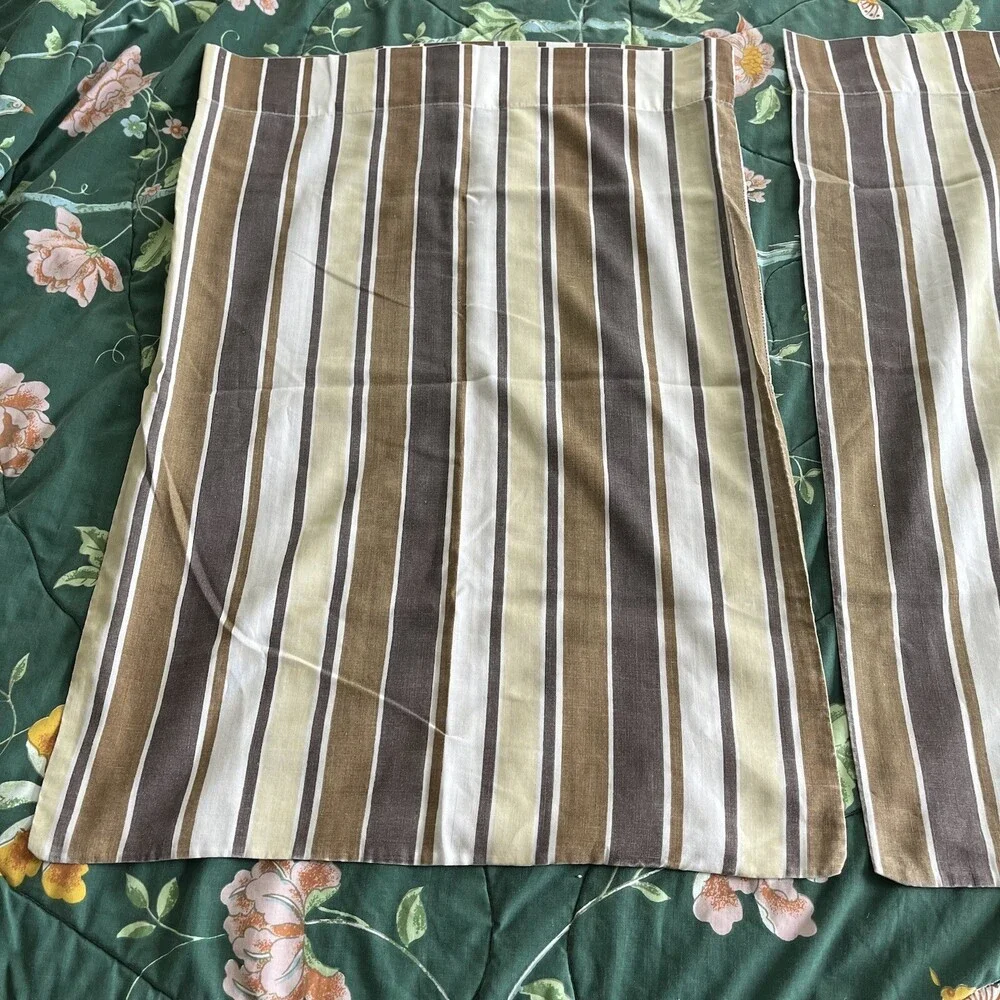 Pequot add vintage